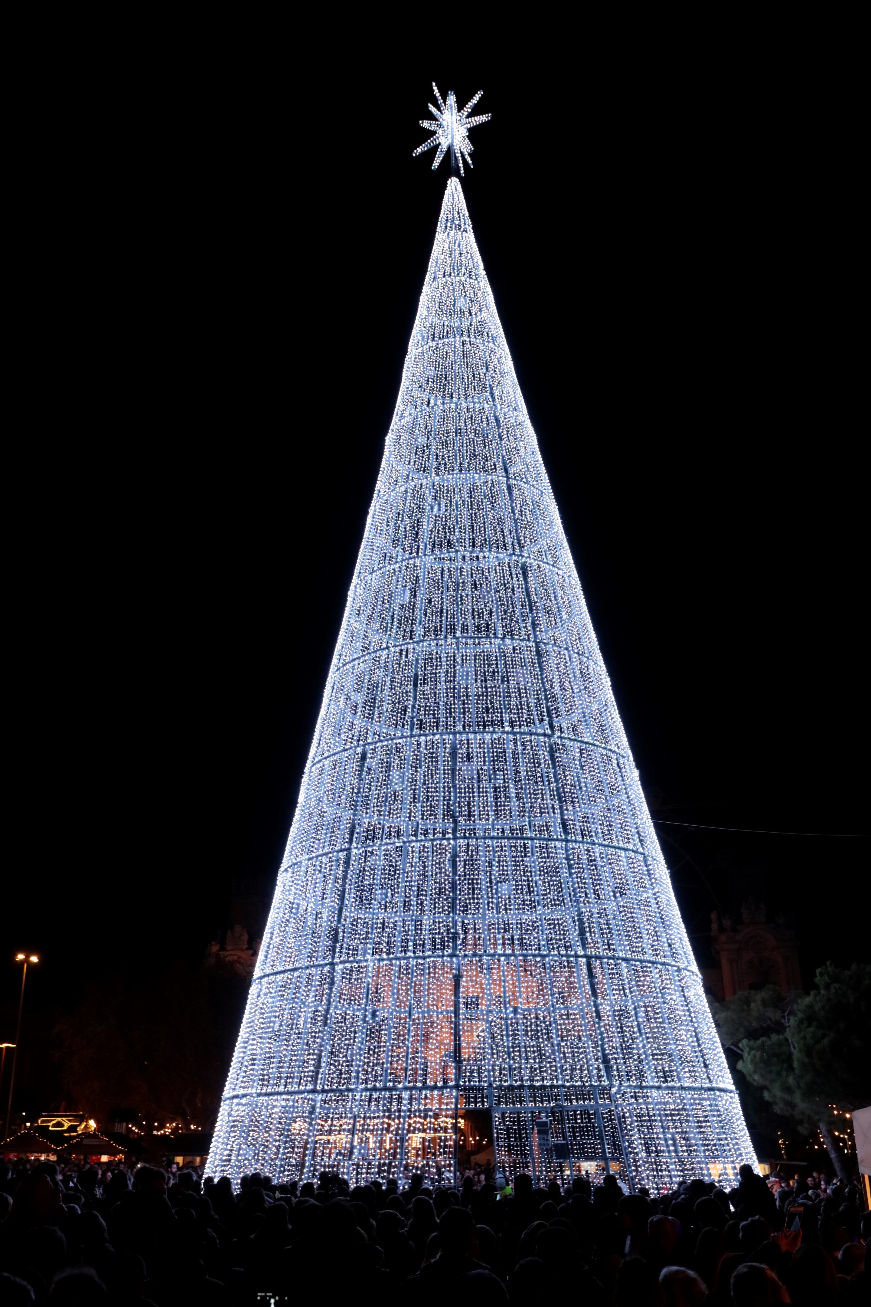 The 31 meters Christmas tree in Barcelona (by Port Vell)